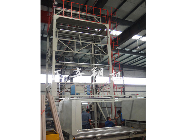 LD2700全自動塑料地膜設(shè)備